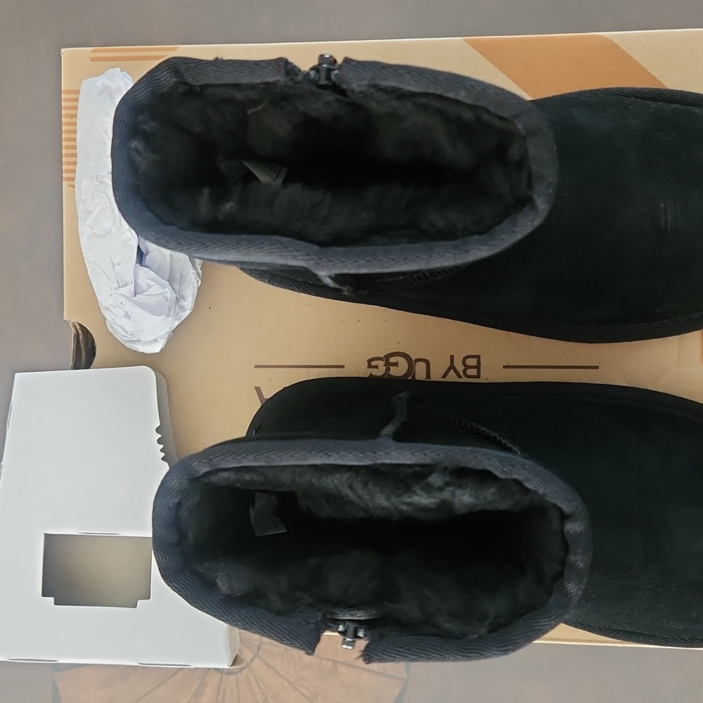 Koolaburra by UGG Black Boots - Picture 11 of 16